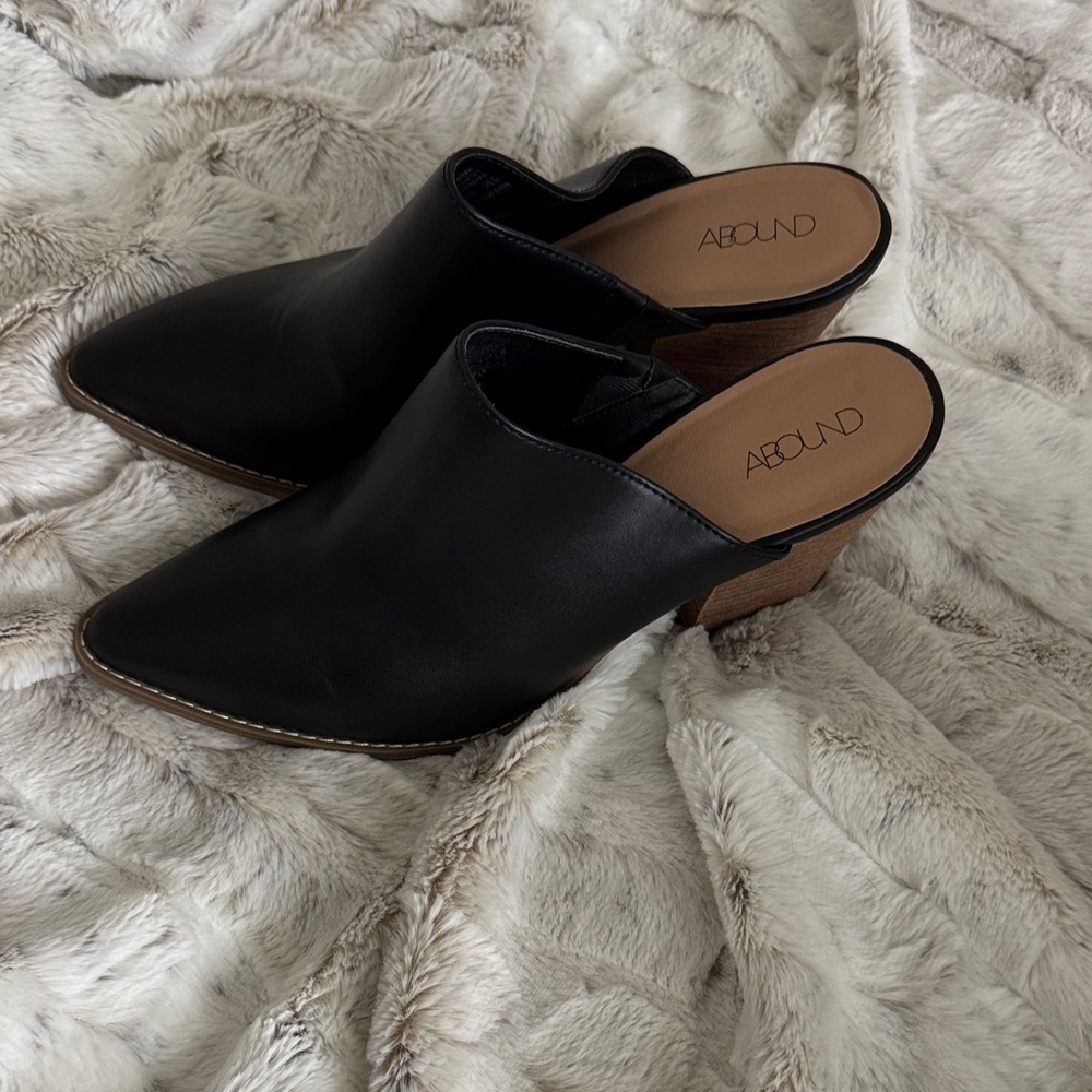 Abound Black Leather Mules with Tan Heel